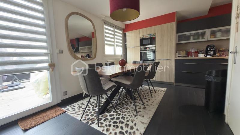 Maison - 82 m² - 5 pièces