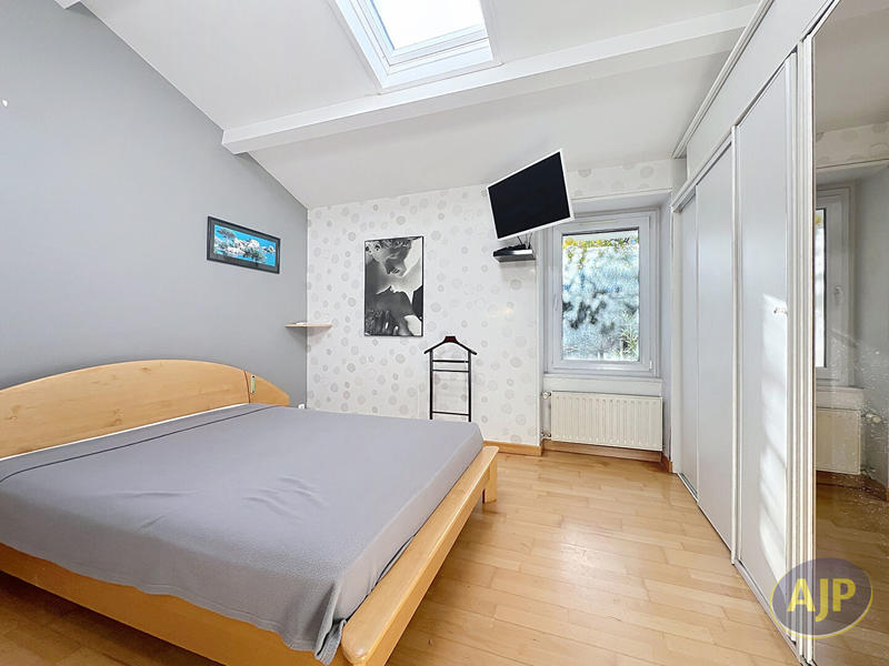 Maison - 85 m² - 5 pièces