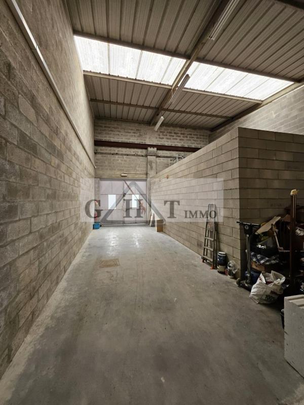 Entrepôt - 2 856 m²