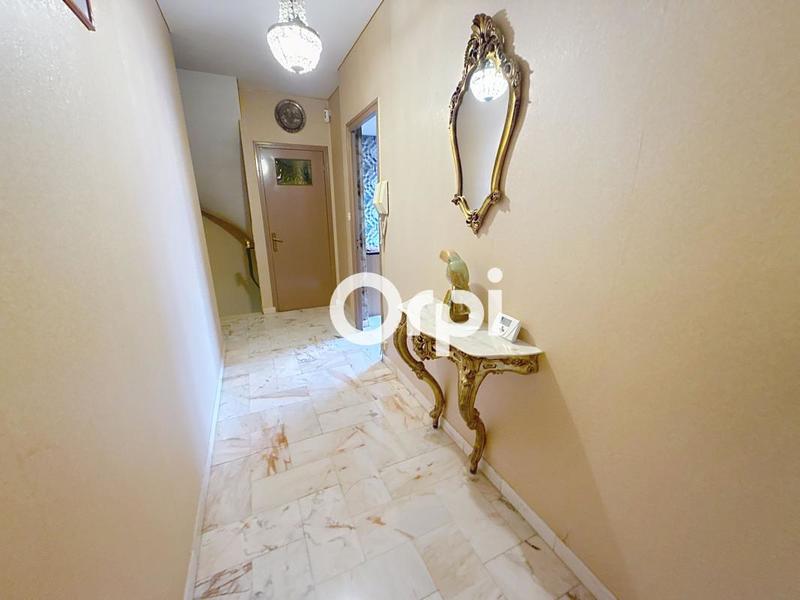 Maison - 167 m² - 6 pièces