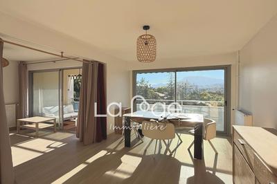 Appartement - 65 m² - 2 pièces