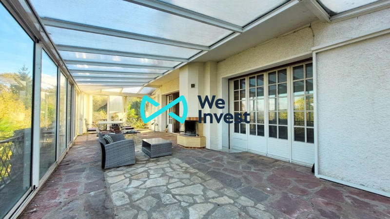 Maison - 220 m² - 7 pièces