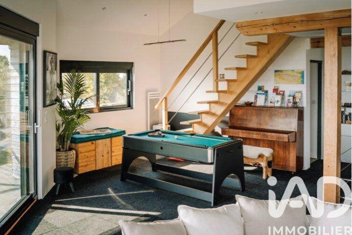 Maison - 284 m² - 6 pièces