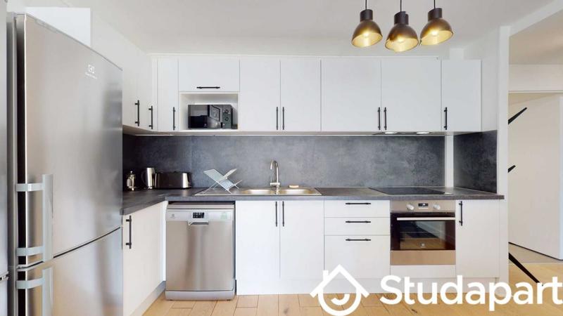 Chambre - 9 m² - 1 pièce