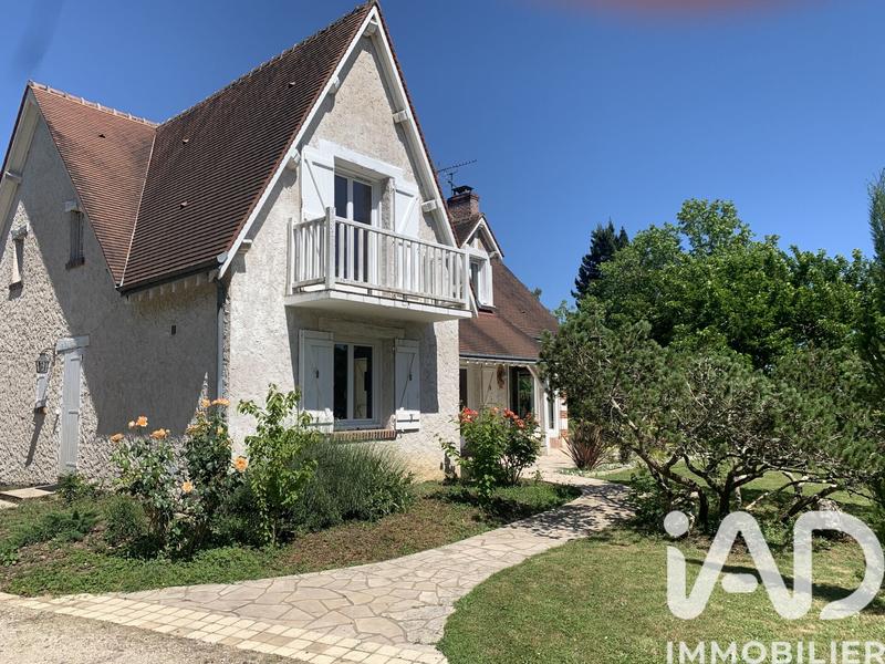 Maison - 192 m² - 8 pièces