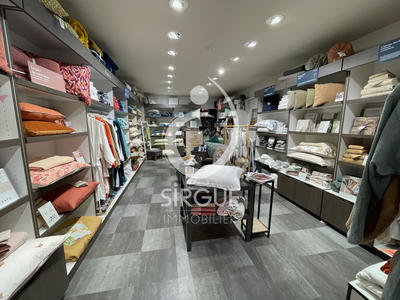 Fonds de commerce - Local commercial - 35 m²