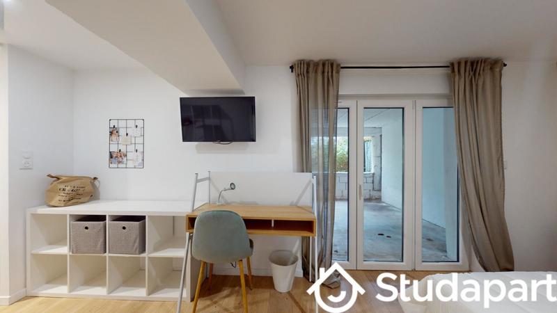 Chambre - 10 m² - 1 pièce