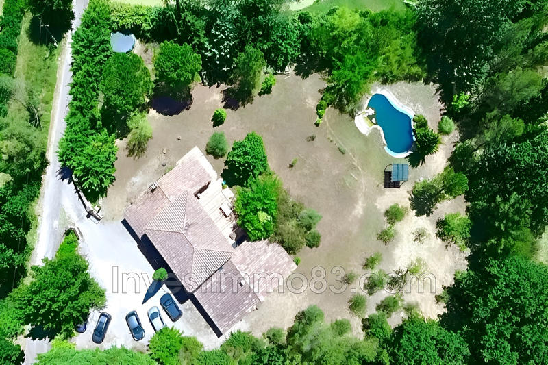 Maison - 200 m² - 7 pièces