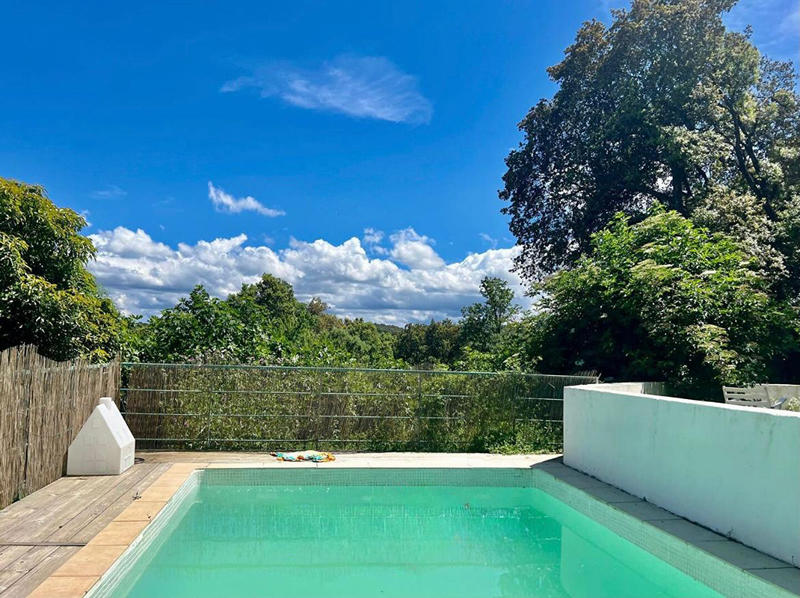 Maison - 250 m² - 10 pièces