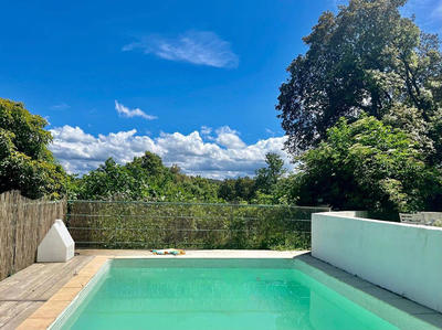 Maison - 250 m² - 10 pièces