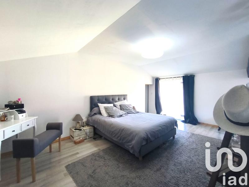 Maison - 326 m² - 9 pièces