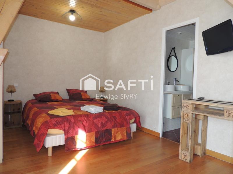 Maison - 235 m² - 8 pièces