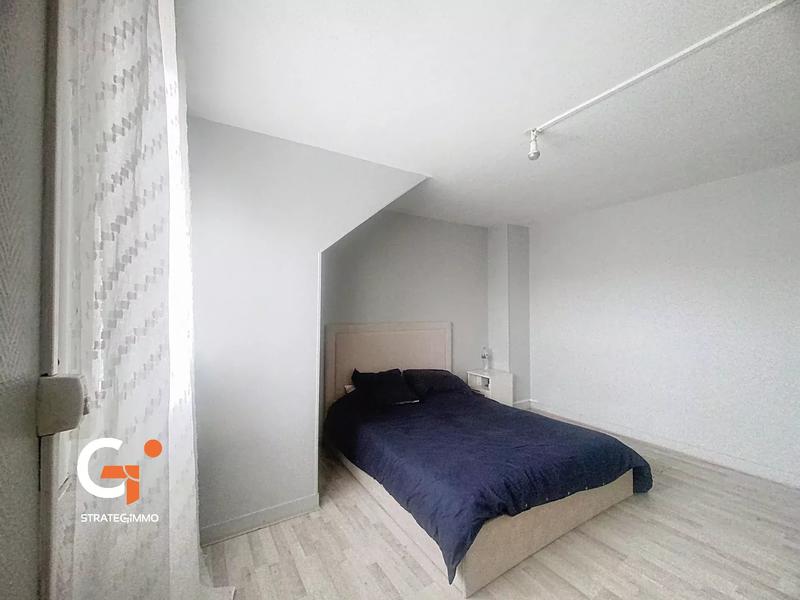 Maison - 198 m² - 7 pièces