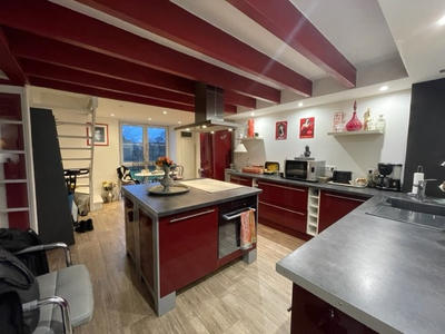 Appartement - 90 m² - 4 pièces