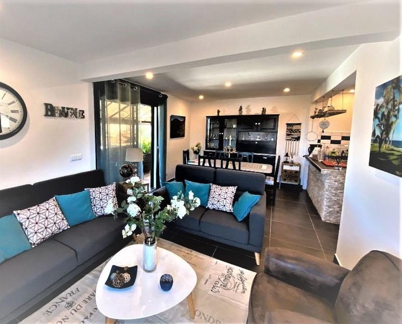 Villa - 313 m² - 12 pièces