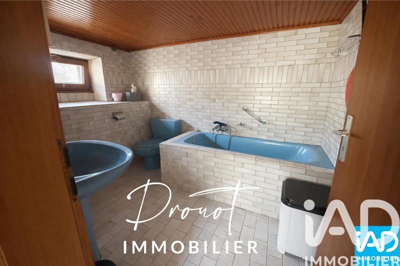 Maison - 176 m² - 8 pièces