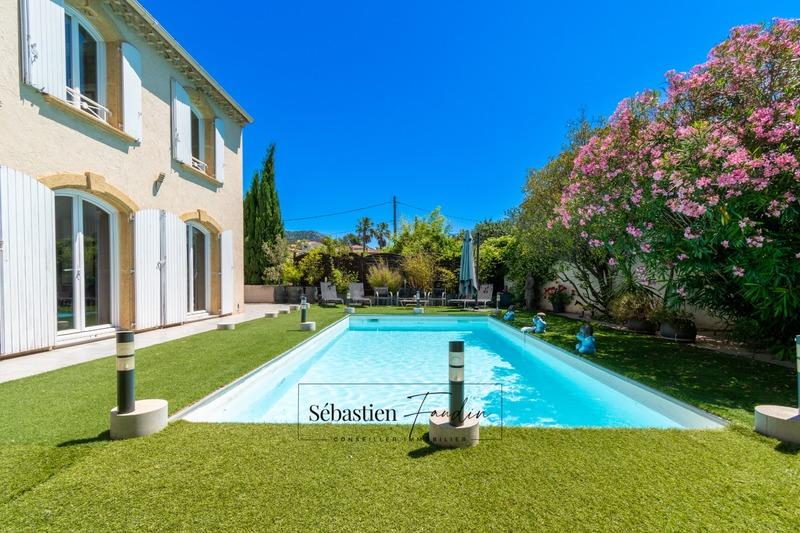 Maison - 162 m² - 5 pièces