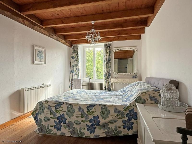 Maison de village - 90 m² - 3 pièces