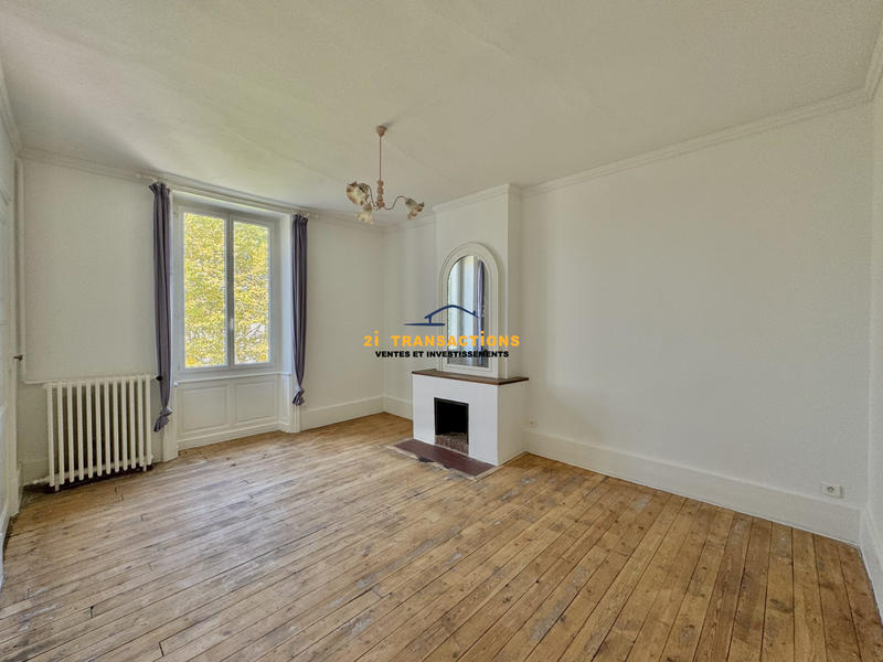 Maison - 285 m² - 9 pièces