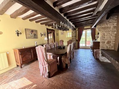 Maison - 350 m² - 9 pièces