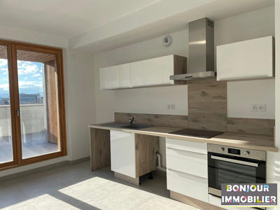 Appartement - 85 m² - 3 pièces