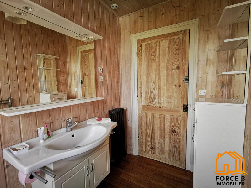 Maison - 250 m² - 11 pièces