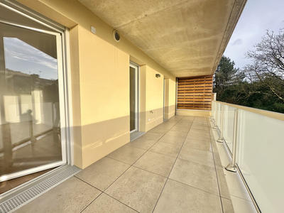 Appartement - 75 m² - 3 pièces