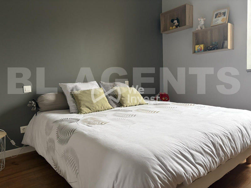 Maison - 300 m² - 6 pièces