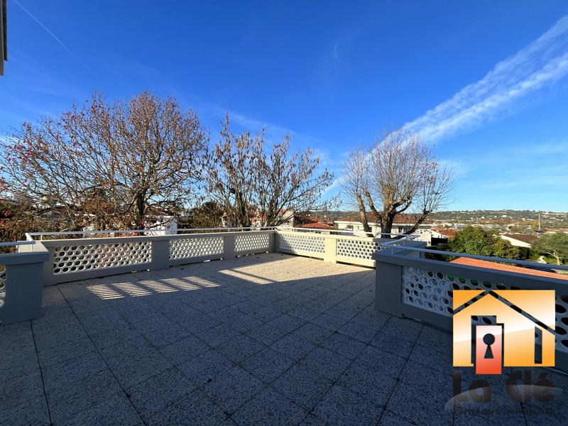 Maison - 152 m² - 6 pièces