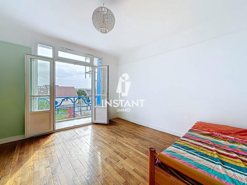 Maison - 175 m² - 8 pièces