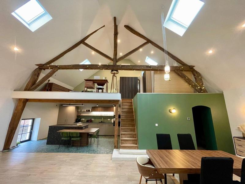 Maison ancienne - 220 m² - 7 pièces