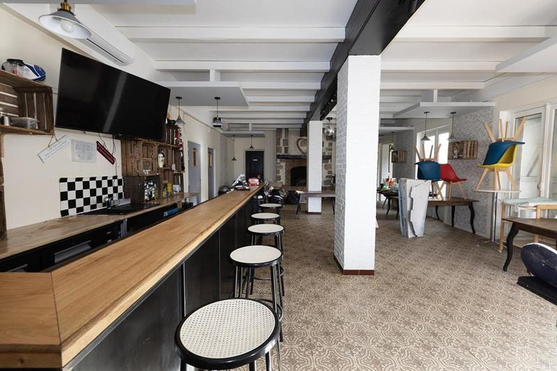 Maison - 860 m² - 21 pièces