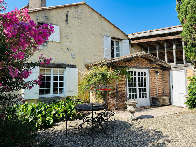 Maison - 390 m² - 14 pièces