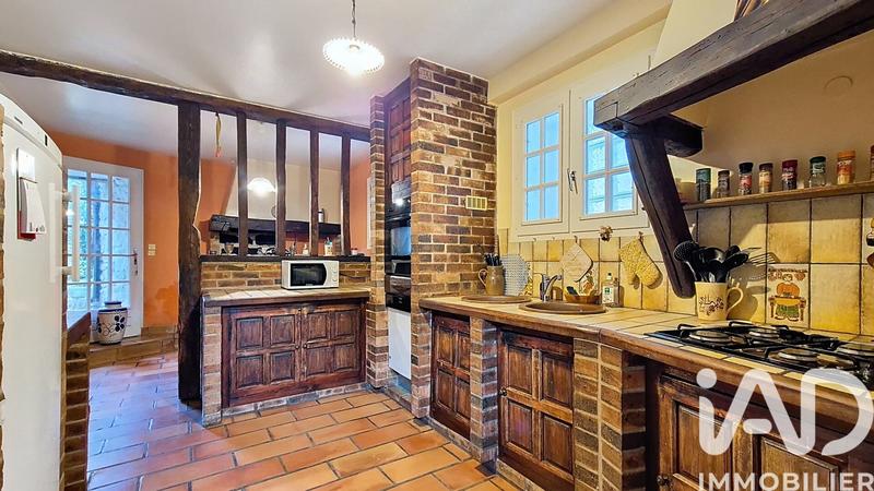 Maison - 185 m² - 8 pièces