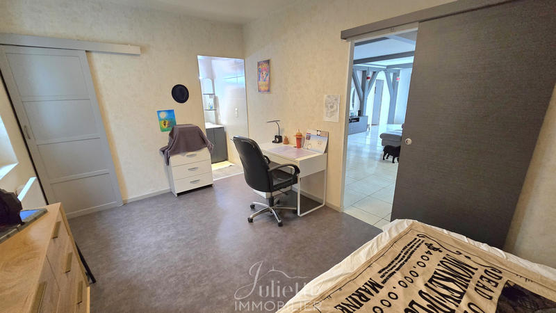 Maison - 180 m² - 5 pièces