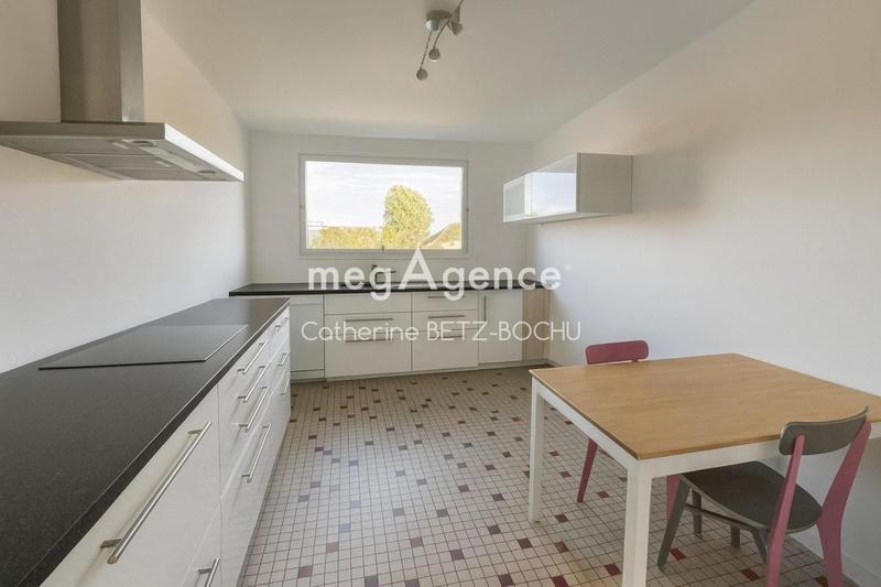 Appartement - 82 m² - 3 pièces
