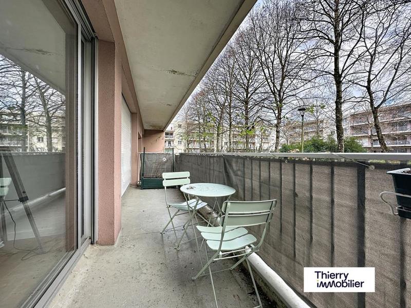 Appartement - 93 m² - 5 pièces