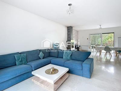 Maison - 145 m² - 8 pièces