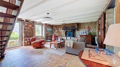 Maison - 95 m² - 5 pièces