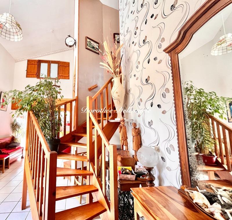 Maison - 163 m² - 6 pièces