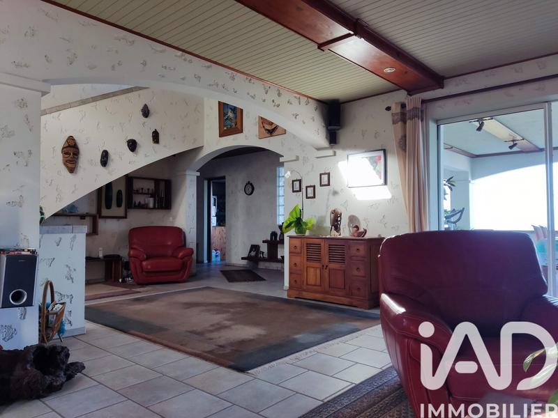 Maison - 246 m² - 6 pièces