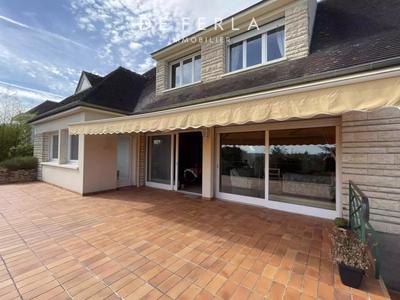 Maison - 306 m² - 6 pièces