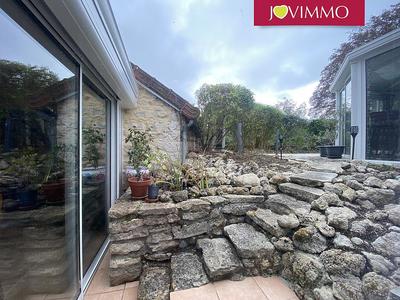 Maison - 237 m² - 9 pièces