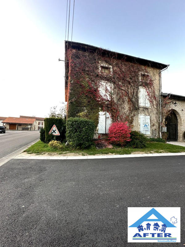 Maison - 300 m² - 6 pièces