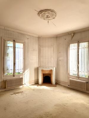 Maison traditionnelle - 182 m² - 6 pièces