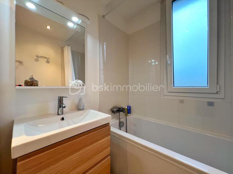 Appartement - 65 m² - 4 pièces