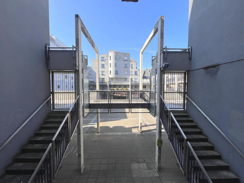 Bureau - 79 m² - 5 pièces