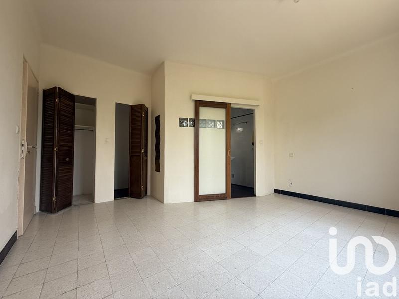 Maison - 250 m² - 8 pièces