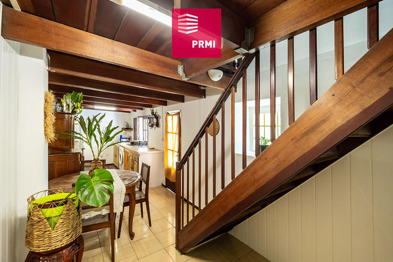 Maison - 400 m² - 8 pièces