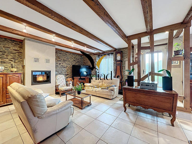 Maison ancienne - 164 m² - 8 pièces